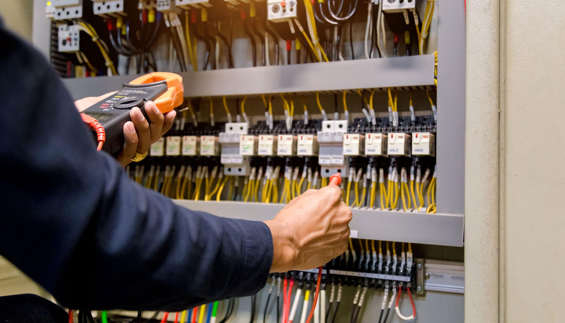 Kent's Family‑Run Electricians — Domestic, Commercial & 24/7 Emergency